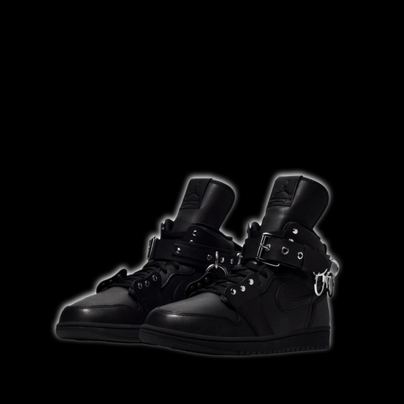Comme Des Garçons x Nike Air Black Leather Jordan 1 High Sneakers - Picture 16 of 16